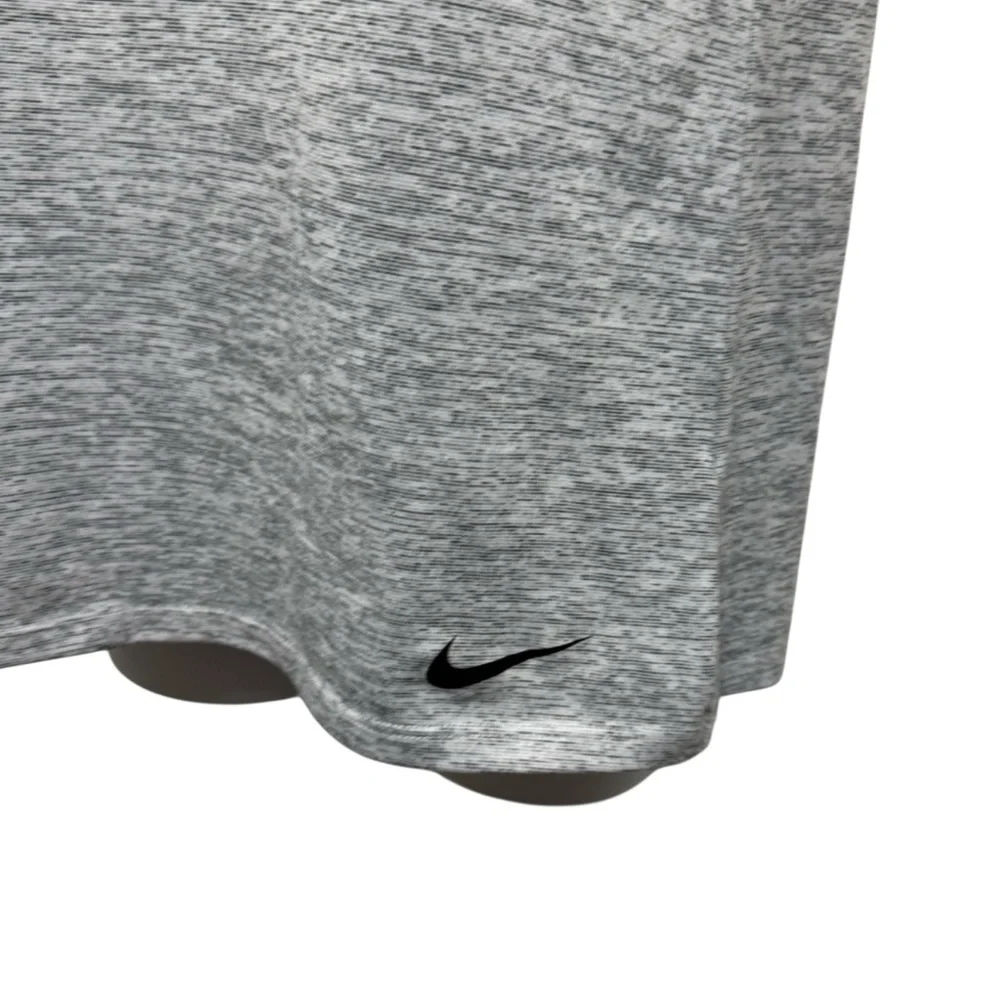Nike‎ Women’s Dri Fit Legend Scoop neck training top size M